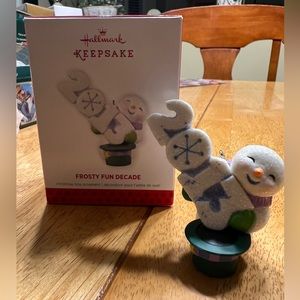 HALLMARK KEEPSAKE ORNAMENT